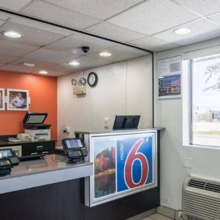 Motel 6 Chicago Southwest - Aurora Εξωτερικό φωτογραφία