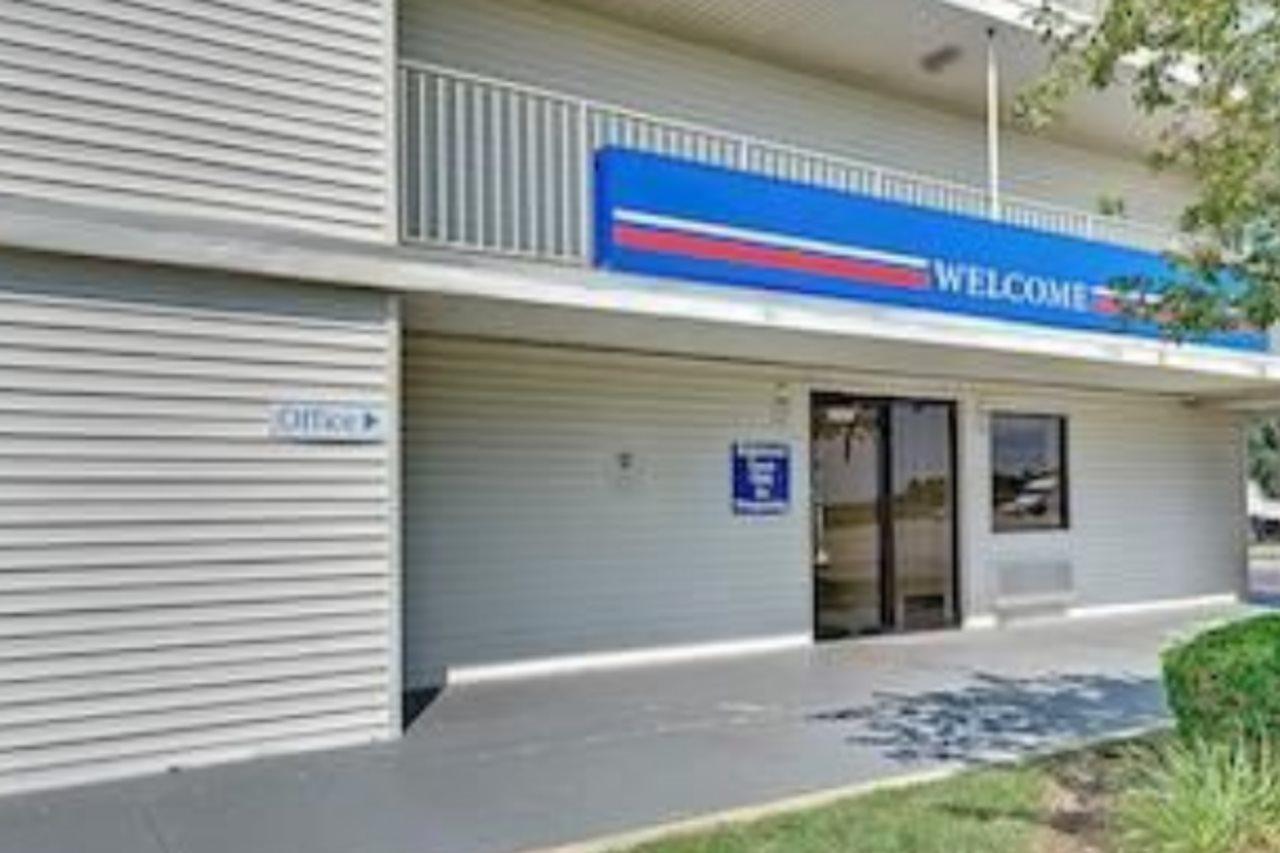 Motel 6 Chicago Southwest - Aurora Εξωτερικό φωτογραφία