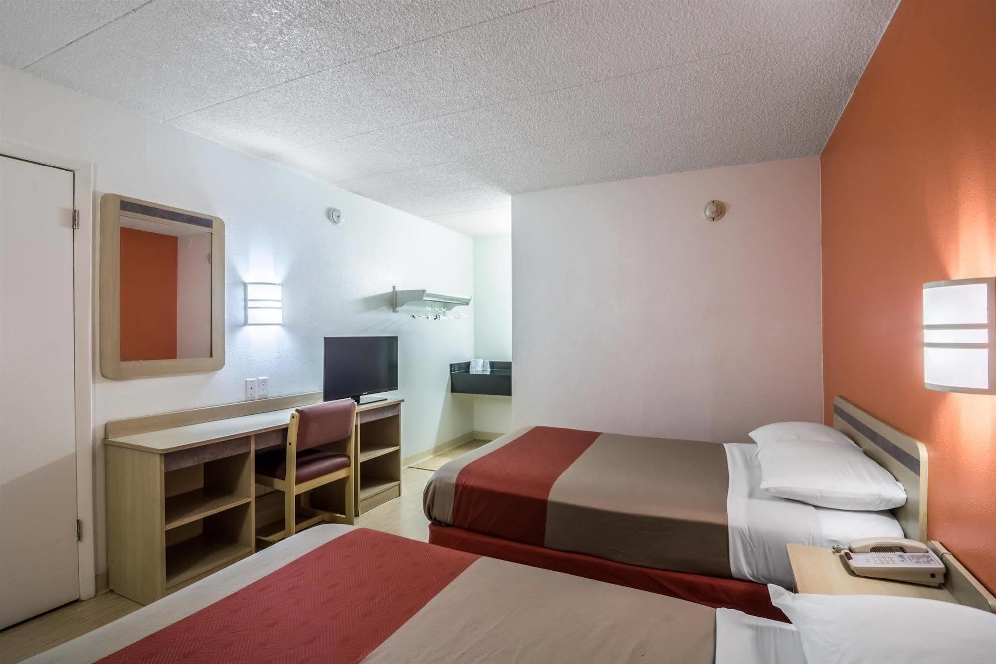 Motel 6 Chicago Southwest - Aurora Εξωτερικό φωτογραφία