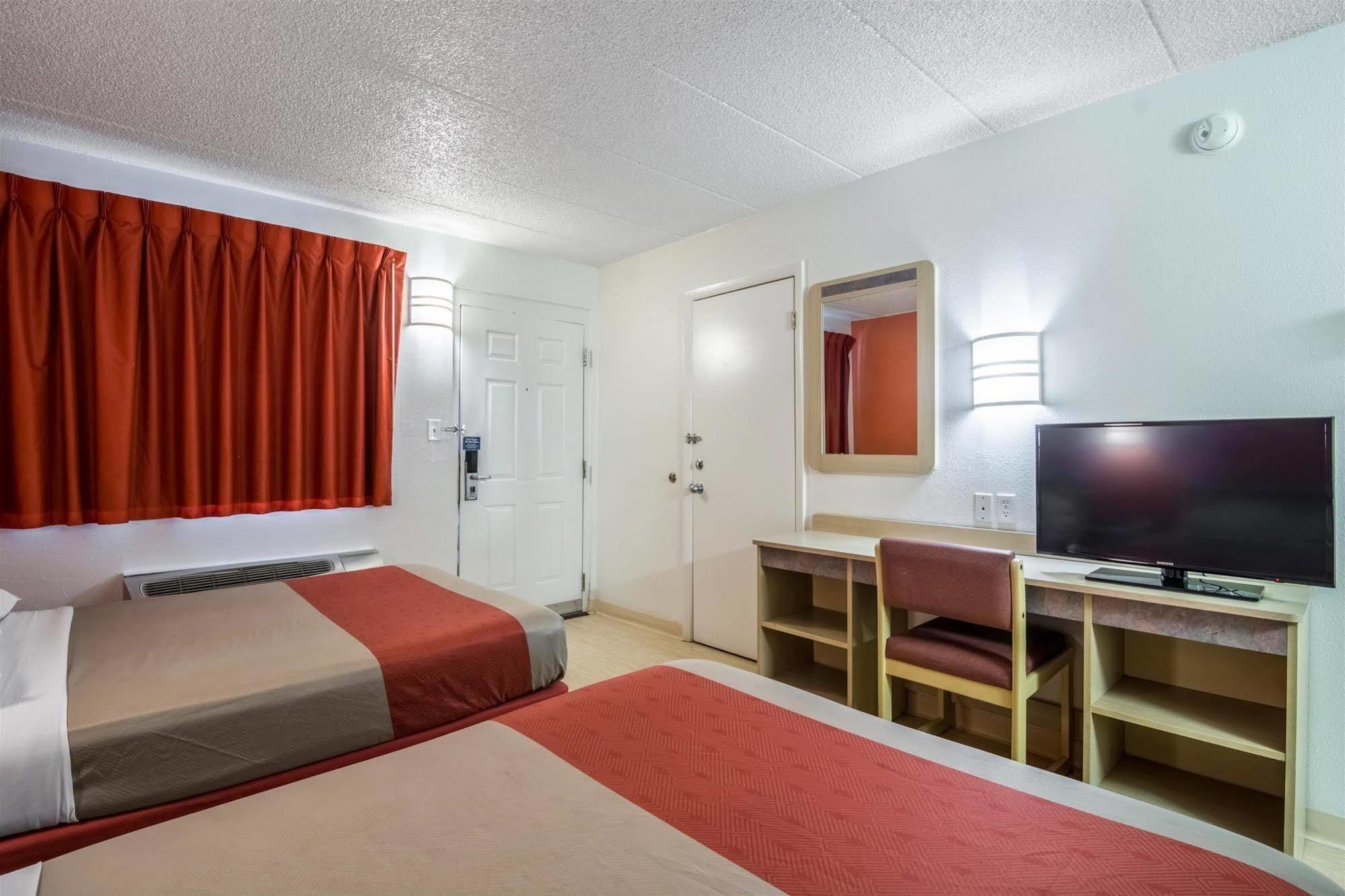 Motel 6 Chicago Southwest - Aurora Εξωτερικό φωτογραφία